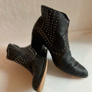 Dolce vita black studded boots size 9/9 1/2